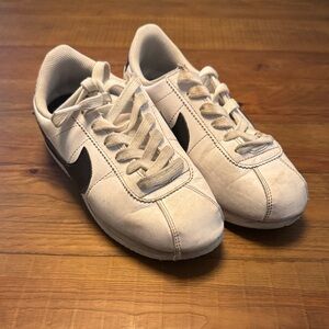 Nike Cortez Leather Black and White